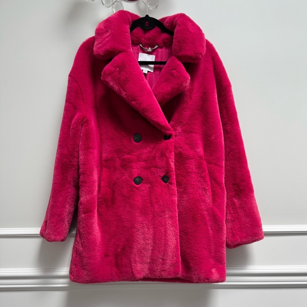 Run & Pelle Pink Faux Fur Coat - Size Small - New